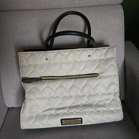 Betsy Johnson Purse - Picture 3 of 7